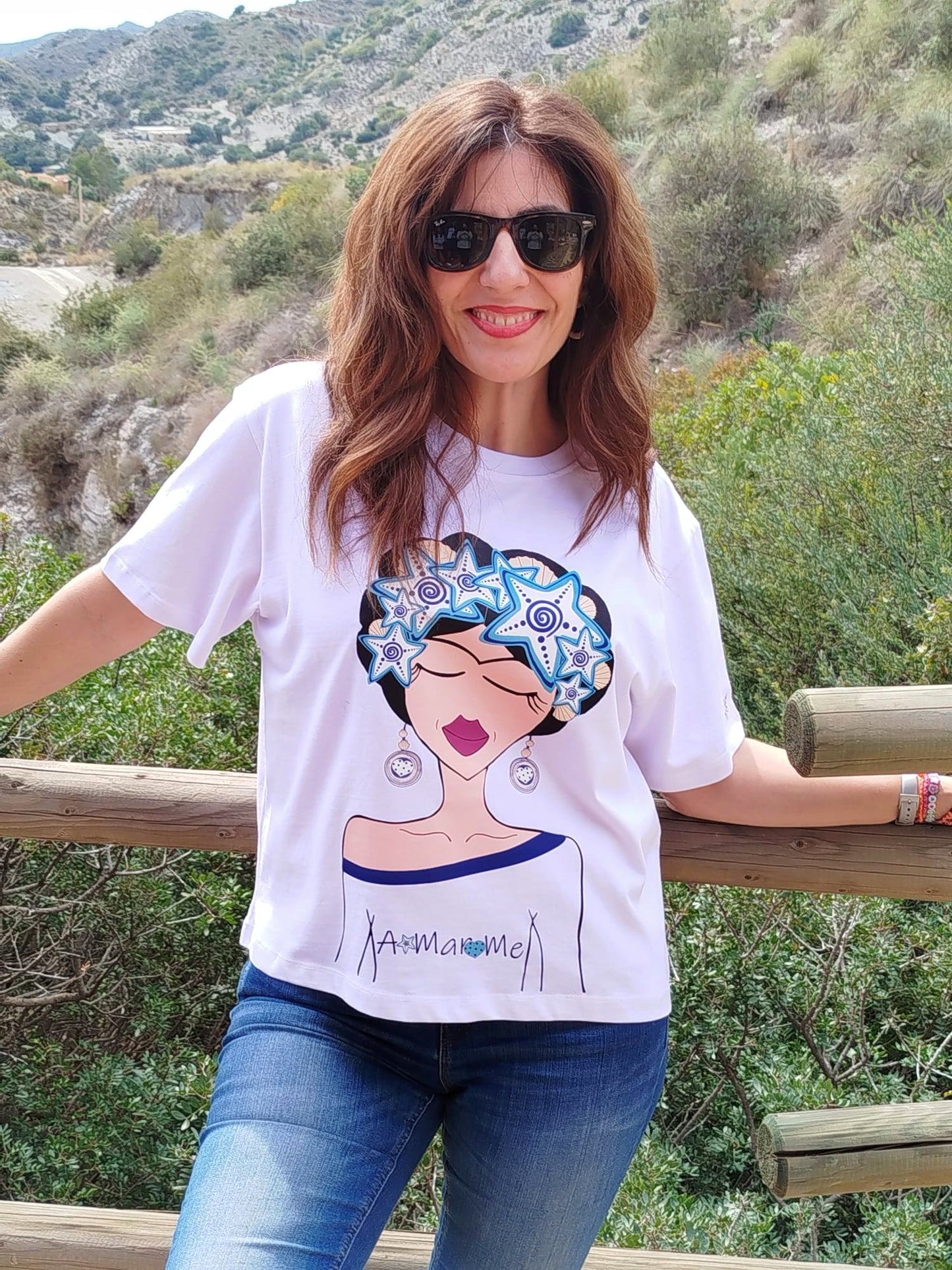 Camiseta "A-Mar-Me" con Dibujo de Frida