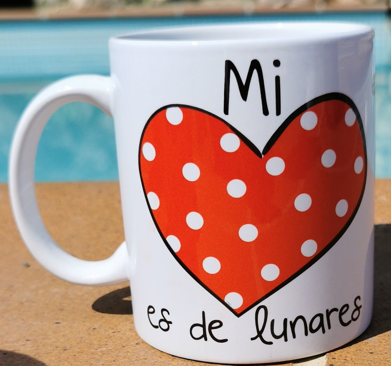 Taza Mi corazón es de Lunares