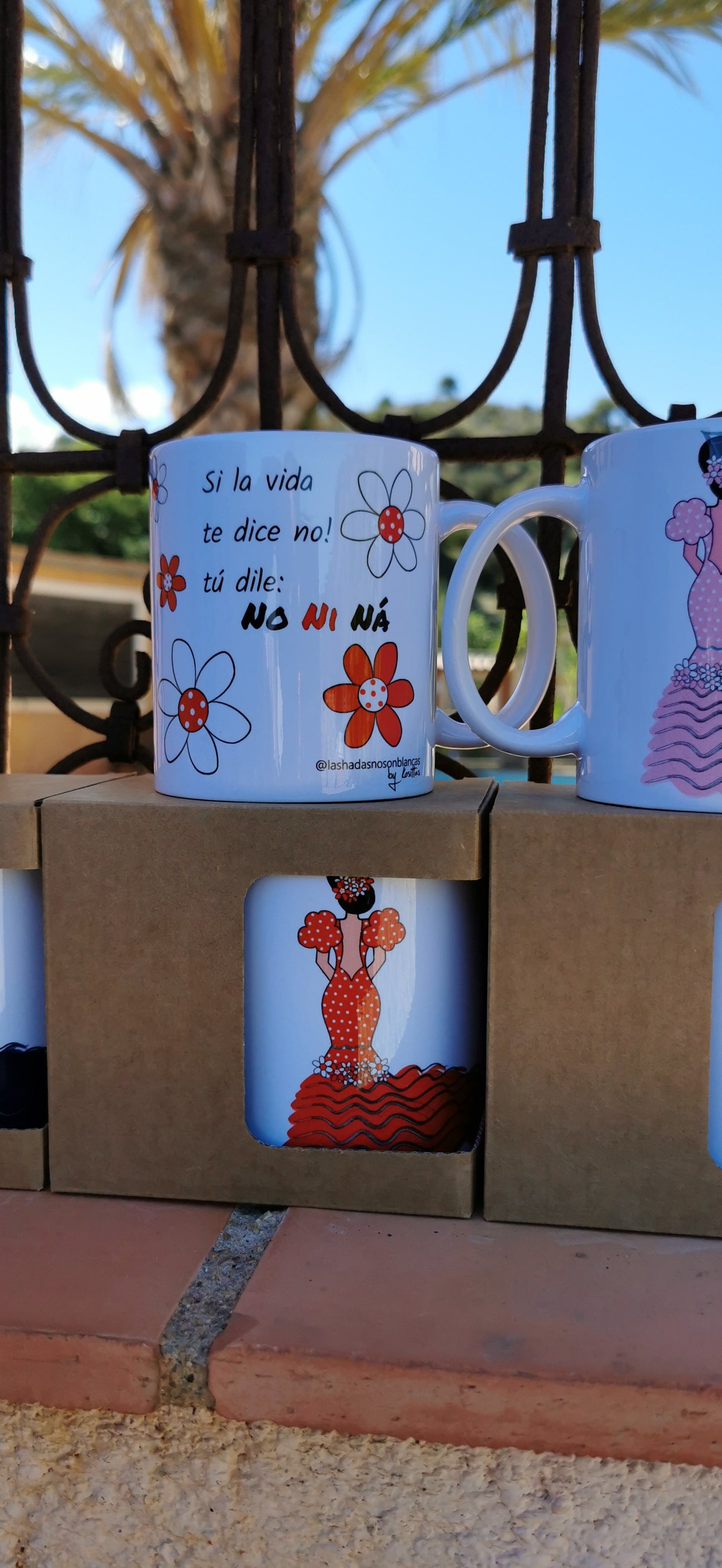 Taza Flamenca con Flores NO NI NÁ