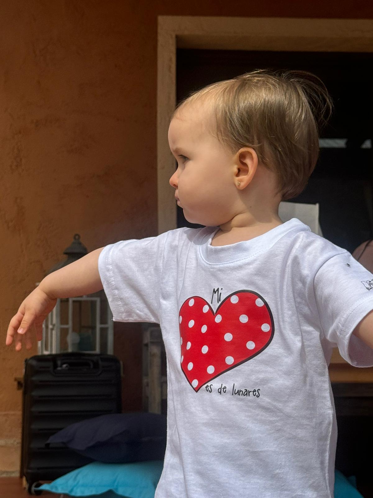 Camiseta Bebé "Mi Corazón es de Lunares"