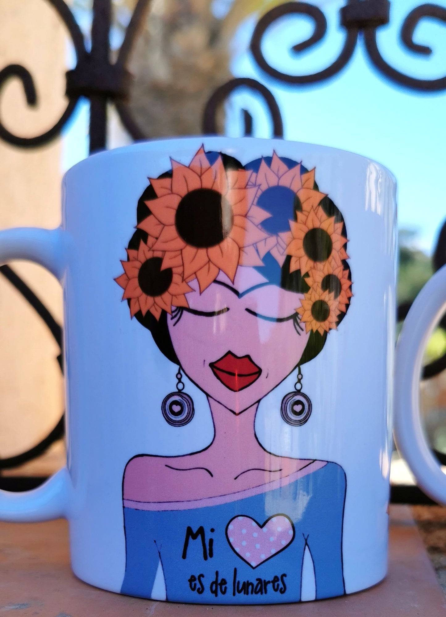 Taza Fridasoles + Mi corazón es de Lunares